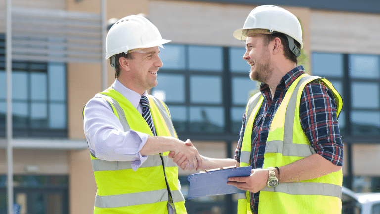 Employees vs contractors : what sets them apart